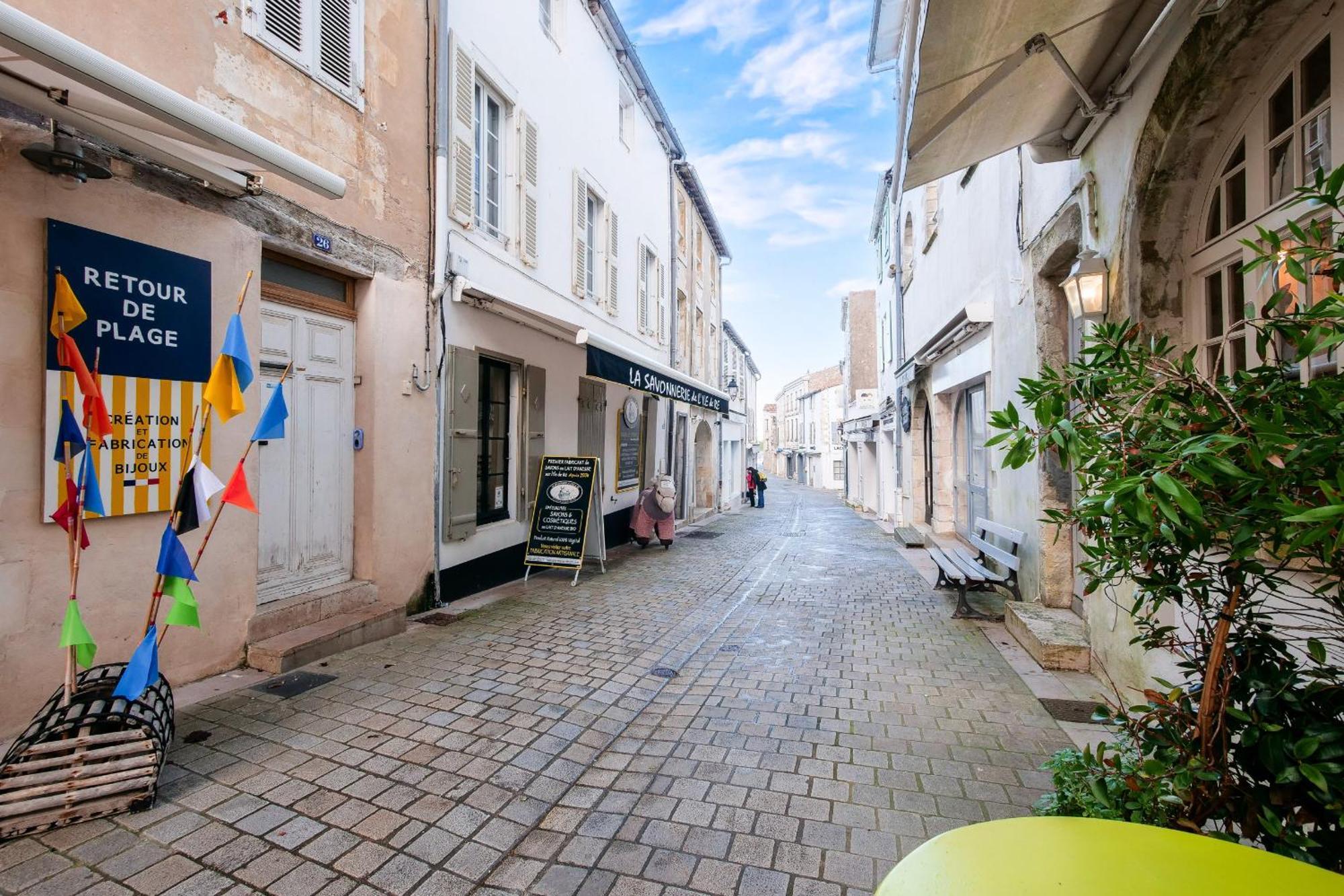 La Suite 24 - Studio Avec Terrasse A 100M Du Port De Saint-Martin-de-Ré Exterior photo