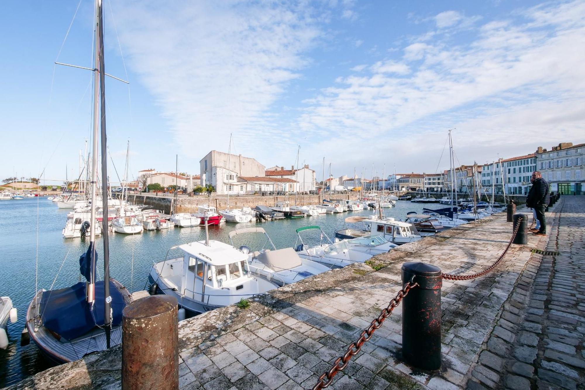 La Suite 24 - Studio Avec Terrasse A 100M Du Port De Saint-Martin-de-Ré Exterior photo